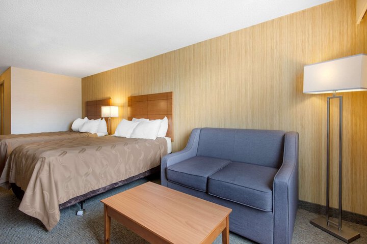 Room 10 of 26