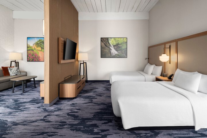 Room 32 of 82