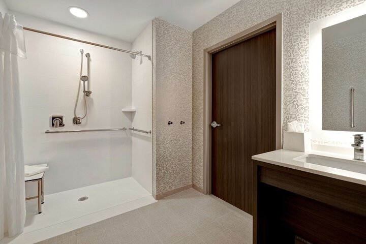 Room 29 of 48