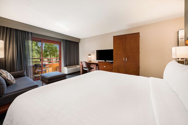 Room 22 of 42