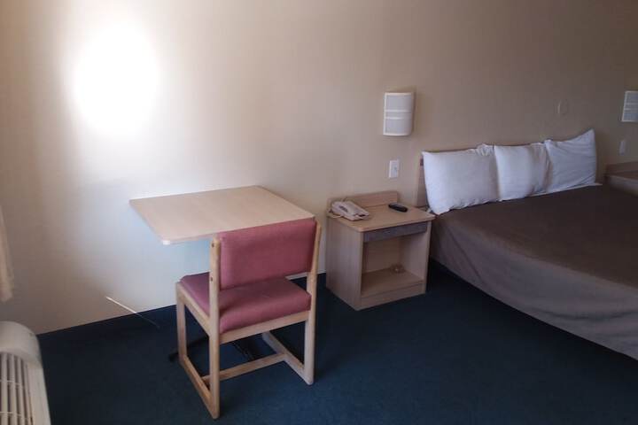 Room 4 of 19