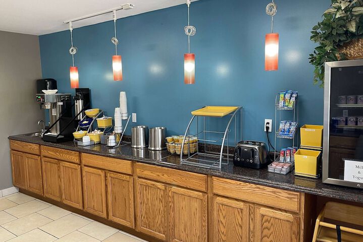 Breakfast/Coffee Service 53 of 56