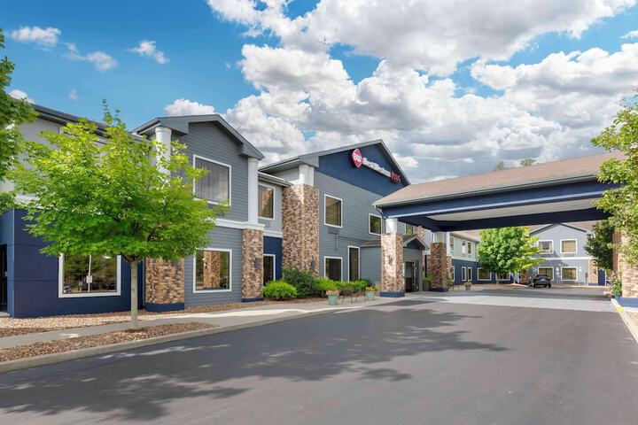 Best Western Plus Victor Inn & Suites