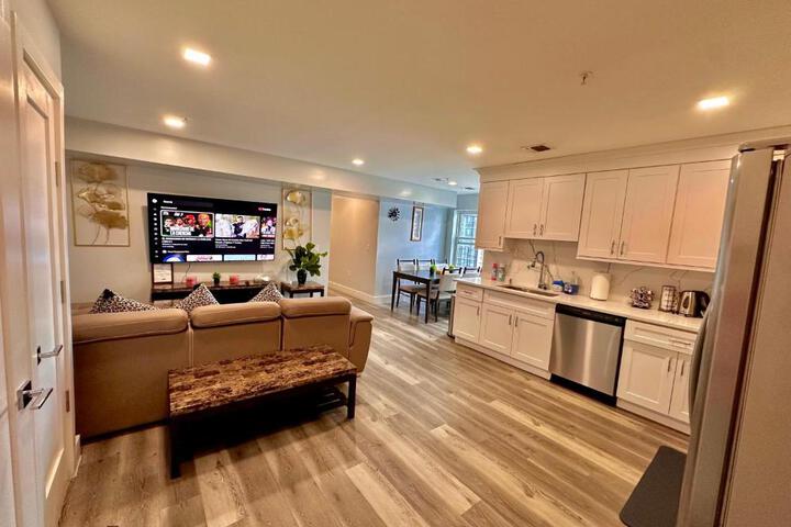 The Classy Suite - 2BR with Free Parking