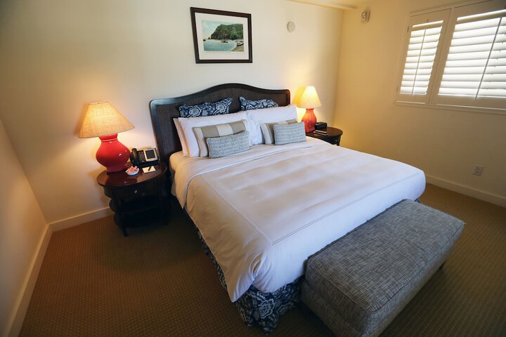 Room 9 of 32