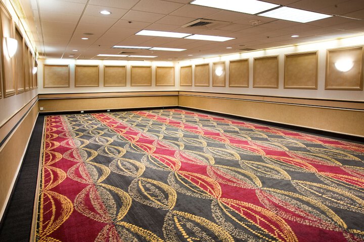 Ballroom/Hall 97 of 113