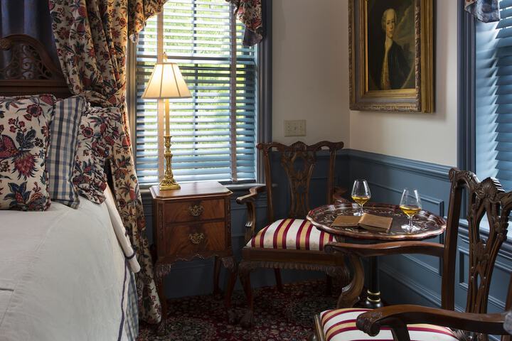 Room 72 of 154