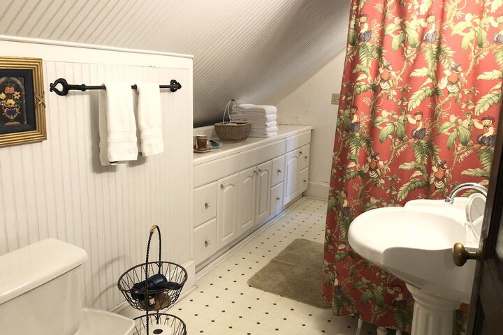 Room 17 of 63