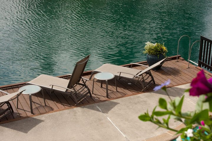Sundeck 36 of 40