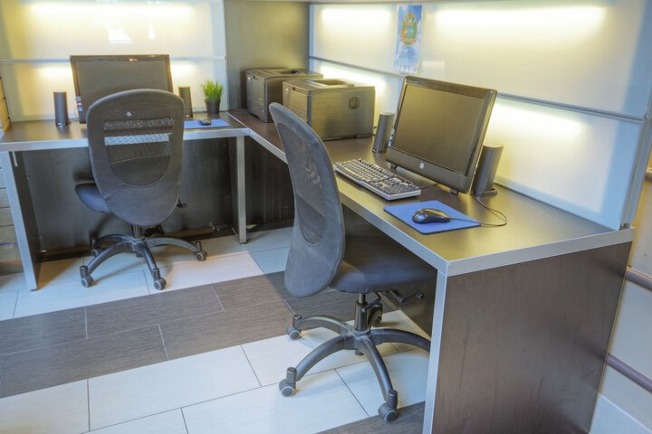 Business Center 59 of 66
