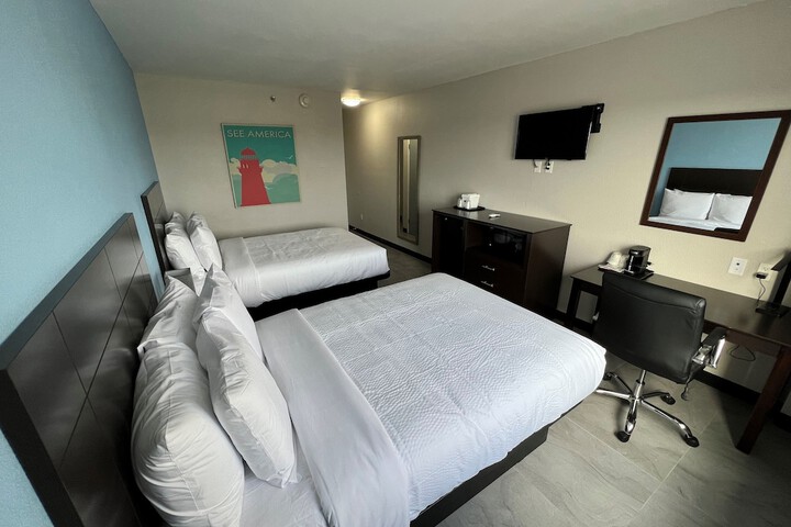 Room 12 of 27