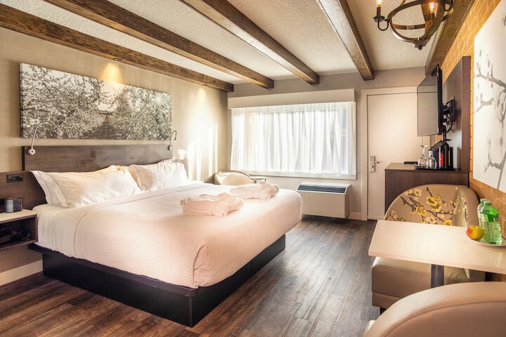Old Orchard Inn