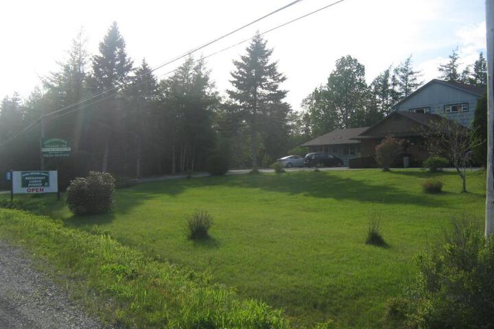 Sherbrooke Village Inn