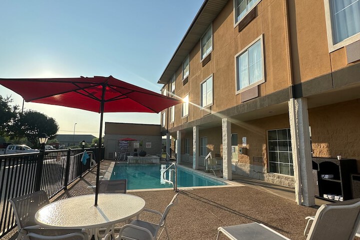 Comfort Inn & Suites Frisco - Plano
