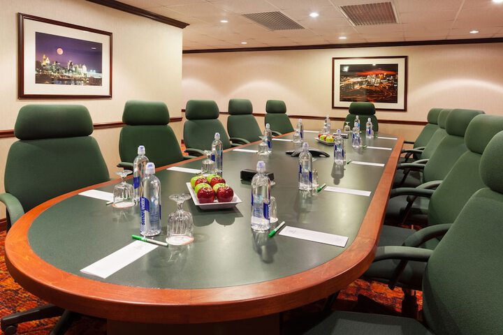 Holiday Inn Cincinnati Airport by IHG