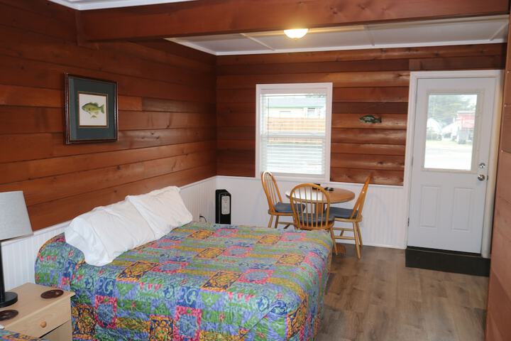 The Lowtide Motel