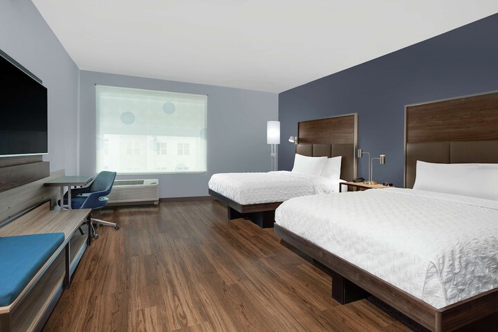 Room 10 of 24