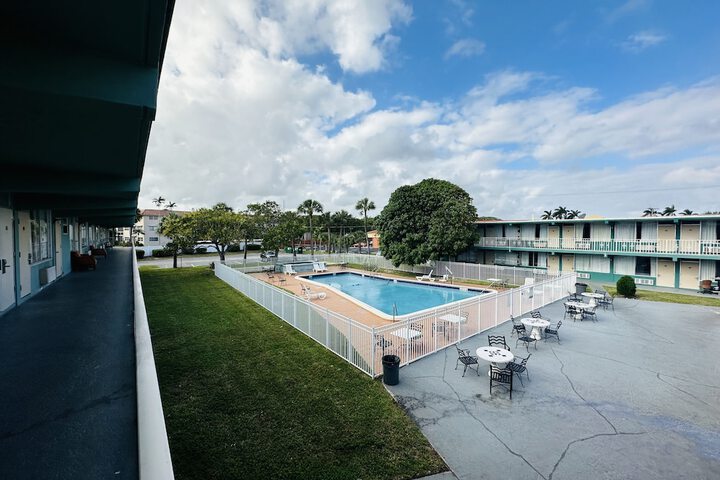 Pool 5 of 33