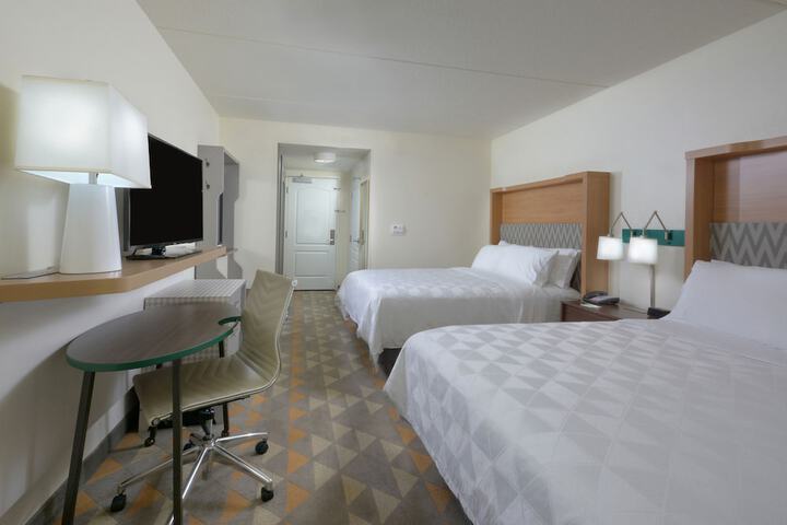 Room 27 of 53