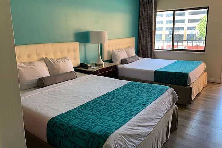 Howard Johnson by Wyndham Reno Downtown