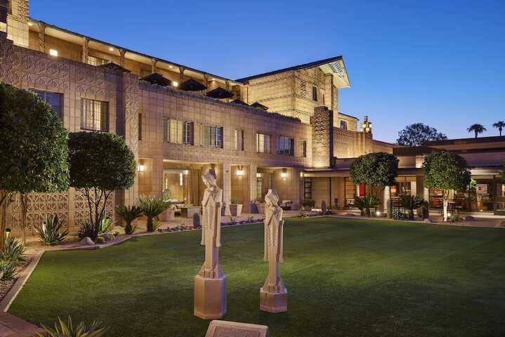 Hotel Exterior 196 of 203