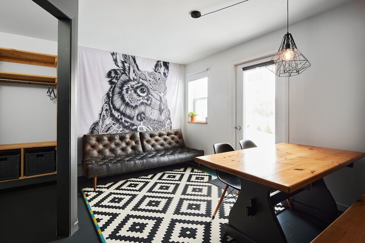 Room 53 of 62