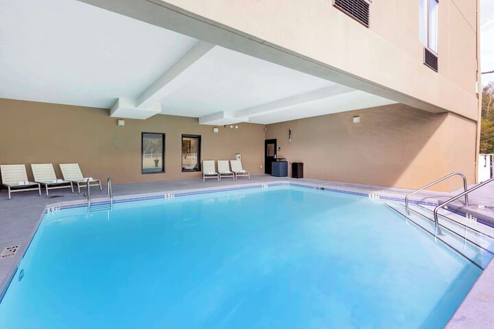 Best Western Magnolia Inn & Suites