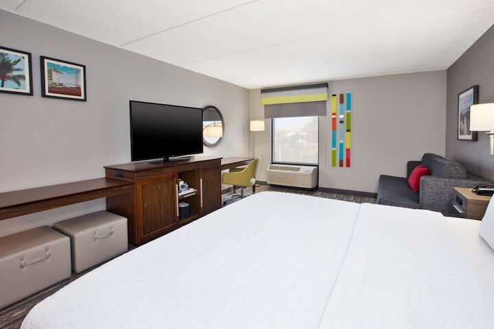 Room 22 of 48