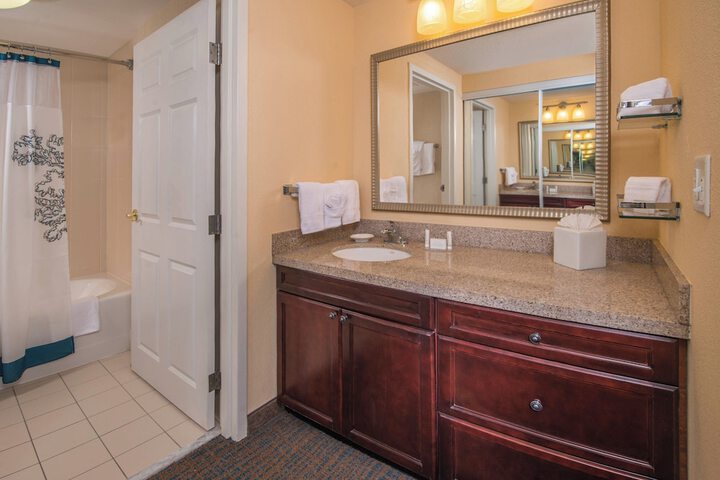 Residence Inn by Marriott Chesapeake Greenbrier
