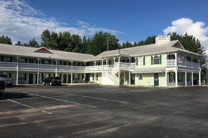 Hotel 7 of 56