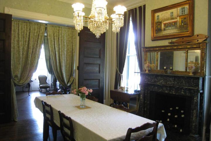Allegheny Street Bed & Breakfast
