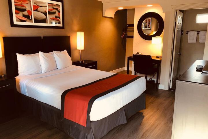 Room 15 of 18