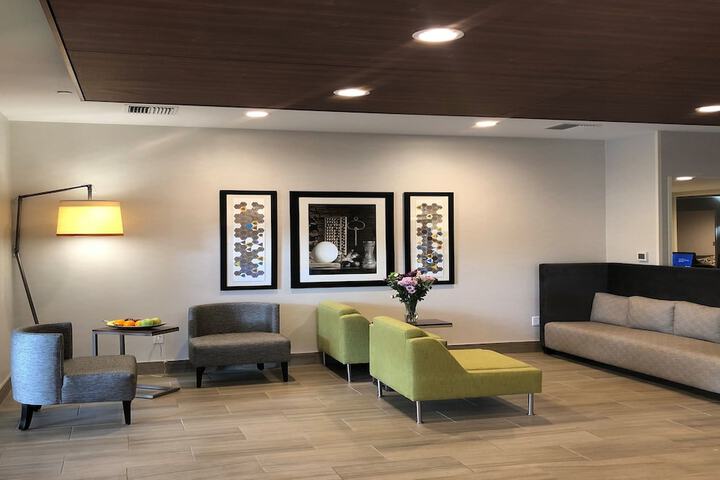 Holiday Inn Express & Suites Albany by IHG