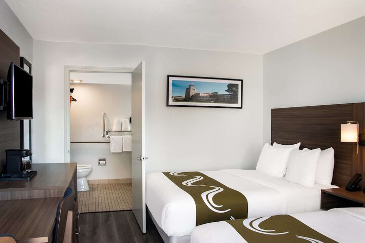 Room 40 of 56