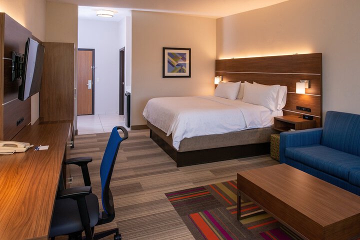 Room 56 of 80