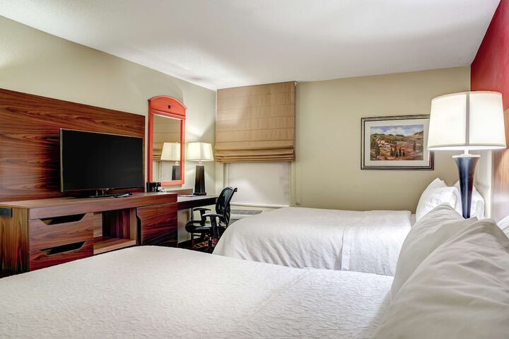Room 10 of 30