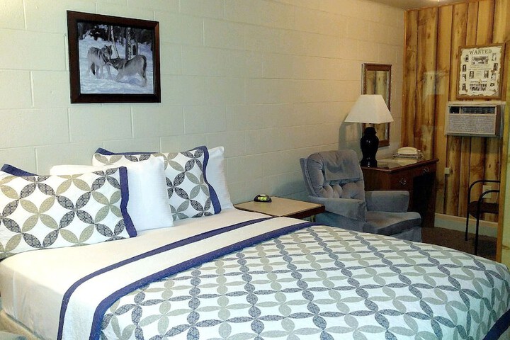 Room 40 of 49