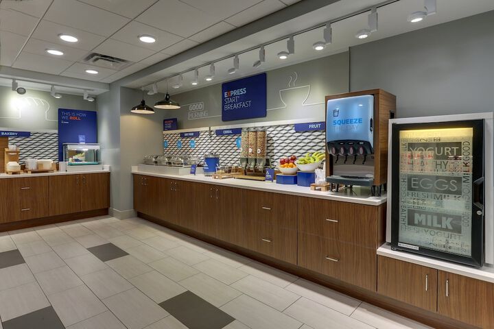 Holiday Inn Express & Suites Troy by IHG