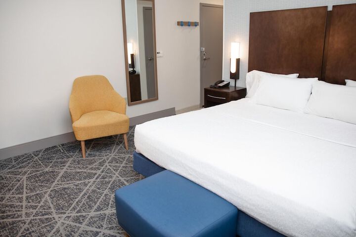 Hampton Inn & Suites Williamsport-Faxon Exit
