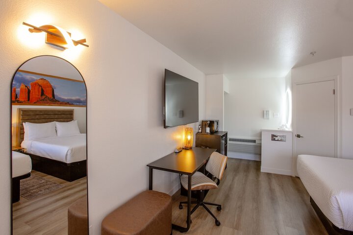 Room 34 of 72