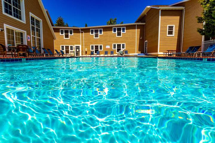 Pool 14 of 87
