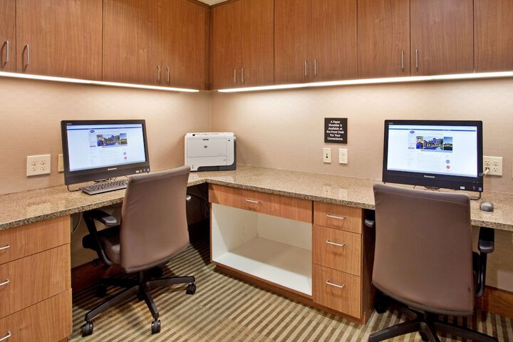 Business Center 38 of 38