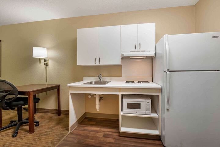 Room 13 of 28