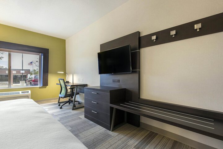 Room 44 of 59