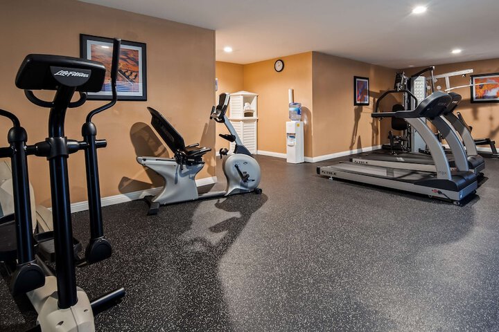 Best Western Plus Heritage Inn