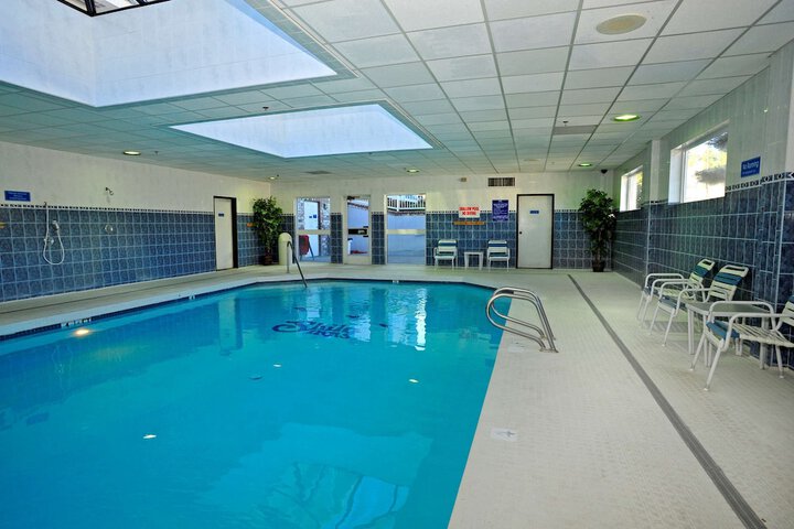 Pool 6 of 18