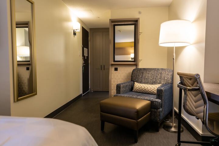 Room 64 of 159