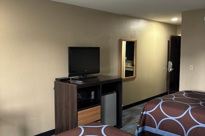 Room 10 of 56