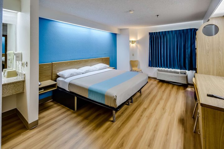 Room 12 of 29