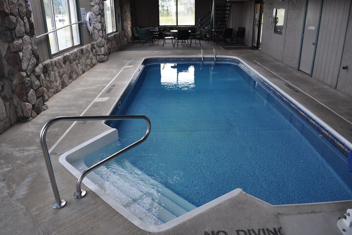 Pool 6 of 21